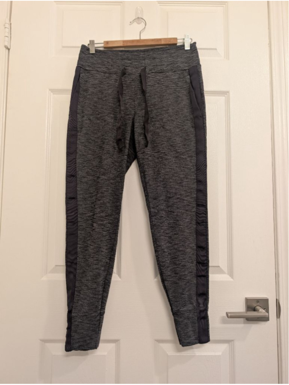 Women's Athleta Gray Black Downtown Jogger Pants S Athletic Running Jogging